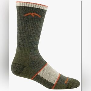 NWT Darn Tough Men's Hiker Boot Mid-weight Full Cushion (Model 1405) Olive Socks